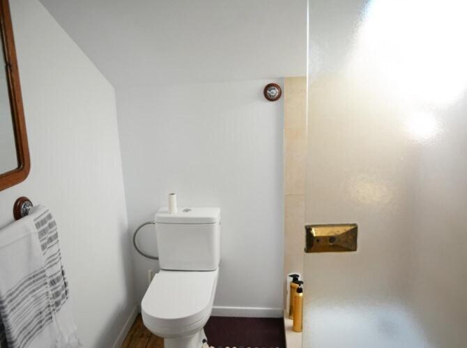 48 Urban Suites Dun-le-Palestel Habitación foto