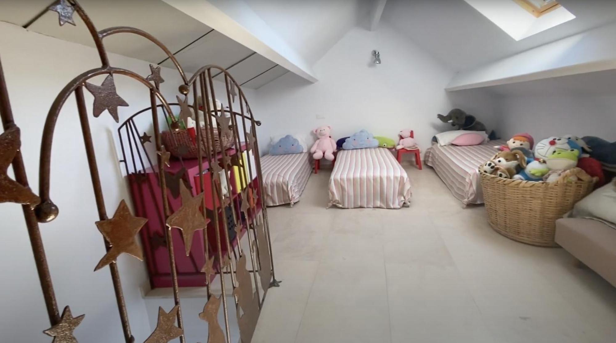 48 Urban Suites Dun-le-Palestel Habitación foto