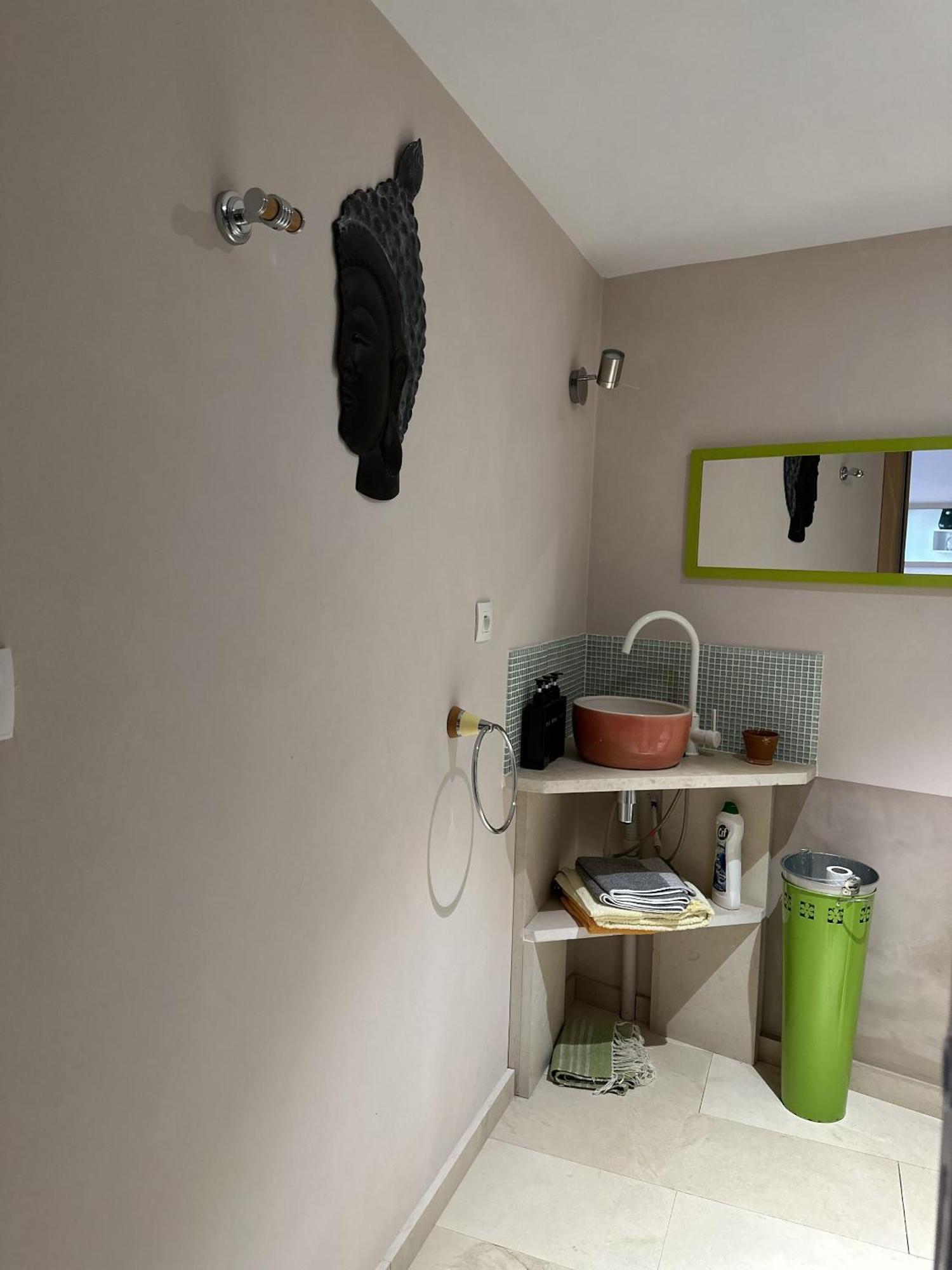 48 Urban Suites Dun-le-Palestel Habitación foto